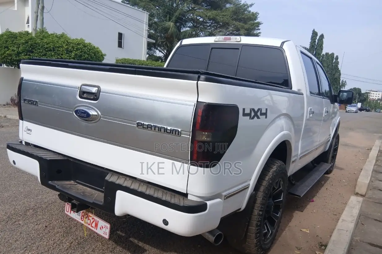 Ford F-150 Platinum 4dr SuperCrew 4WD 5.5 ft. SB (5.0L 8cyl 6A) 2015 White