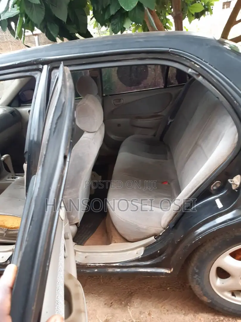 Toyota Corolla 2002 Black