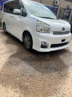 Toyota Voxy 2012 White