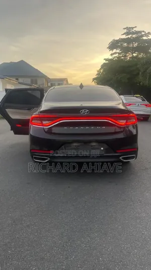 Hyundai Grandeur 2017 Black