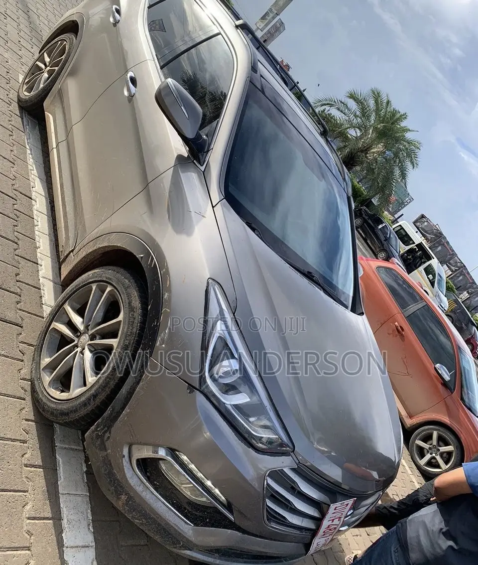 Hyundai Santa Fe 2017 Silver