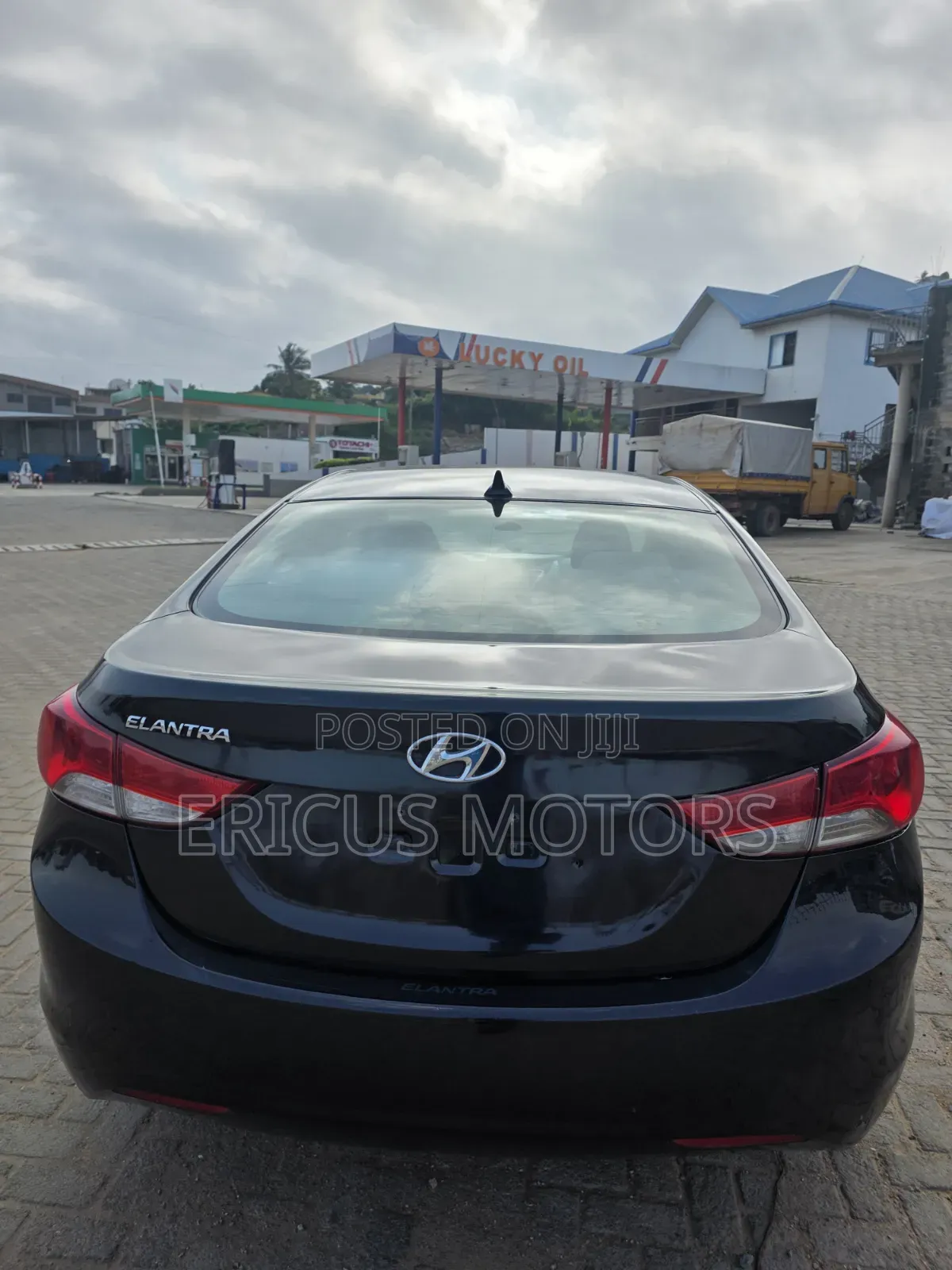 Hyundai Elantra 2012 Black