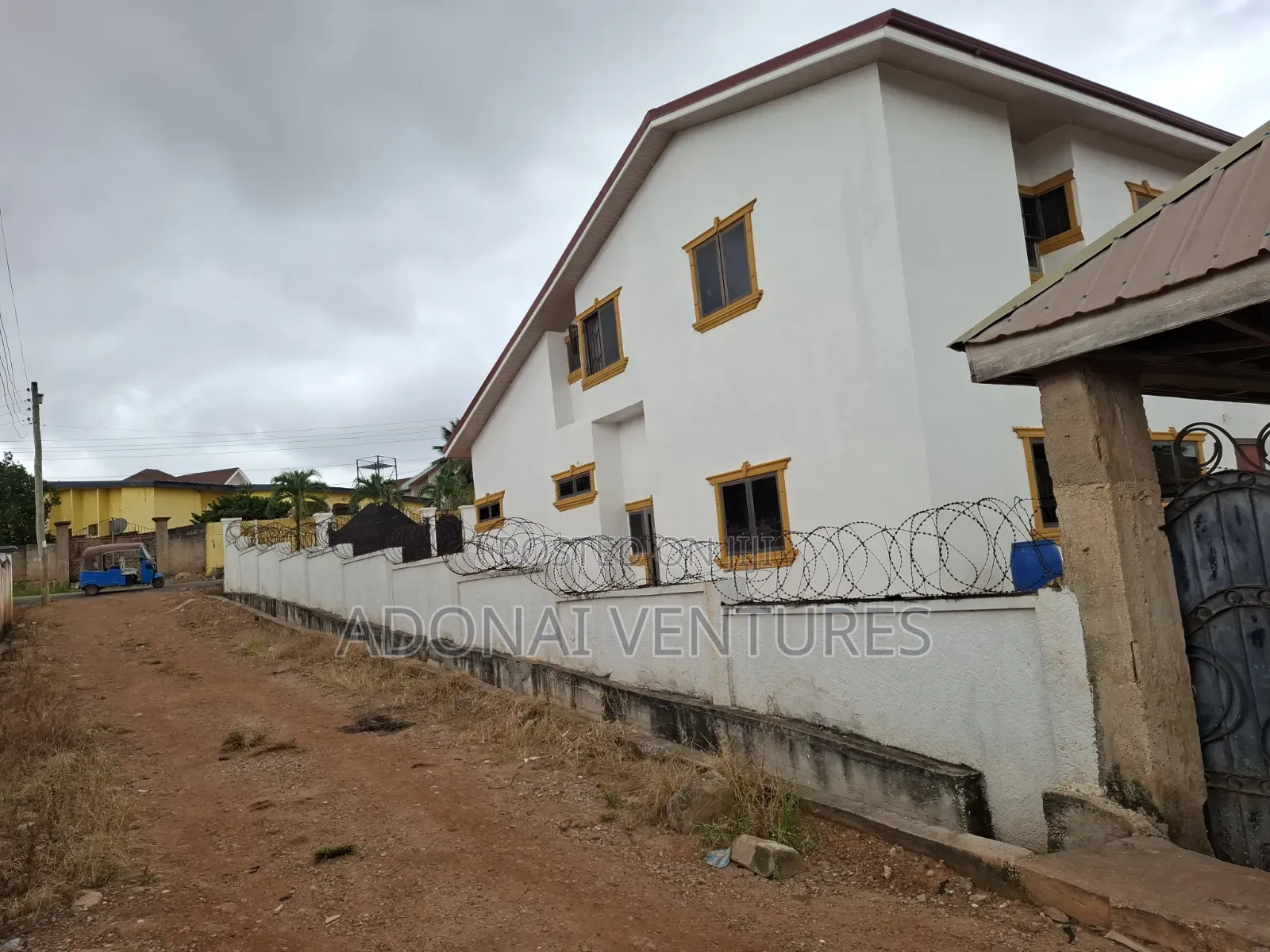 A Full Plot of Land for Sale in Daban
