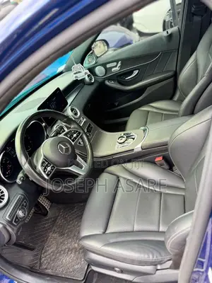 Mercedes-Benz C300 2021 Blue