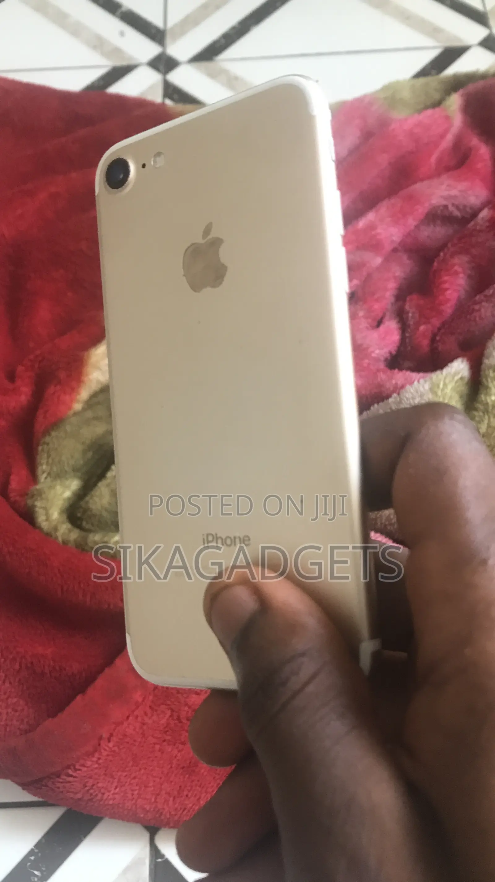 Apple iPhone 7 128 GB Gold
