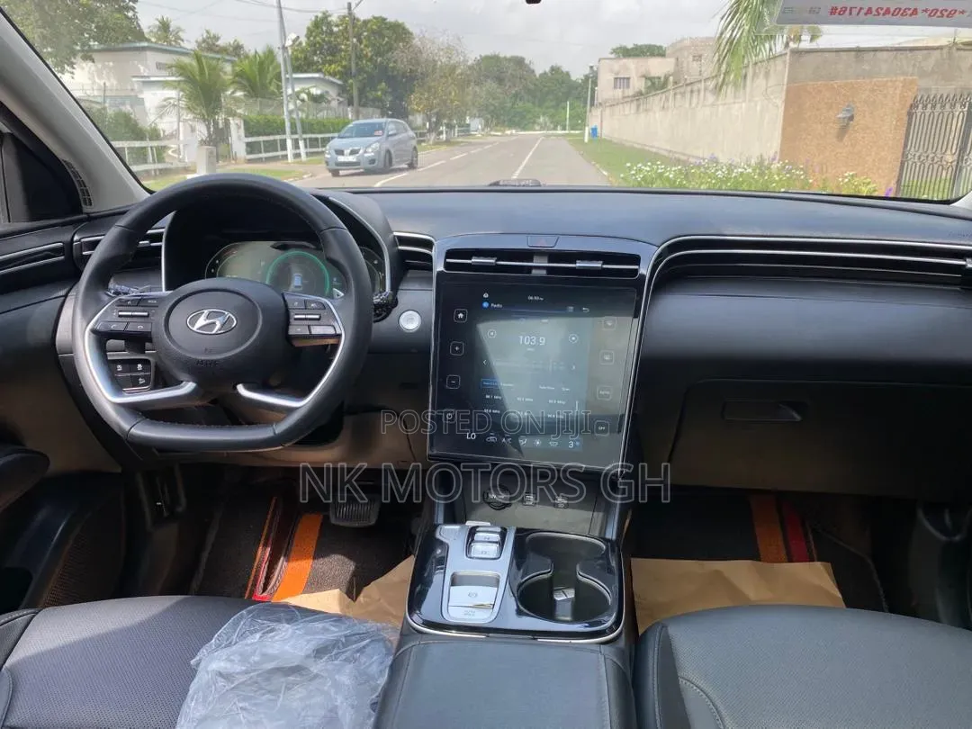 Hyundai Tucson 2022 White