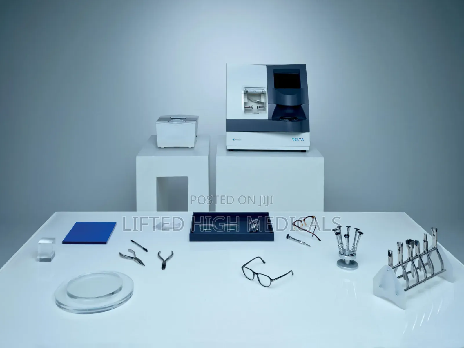 Essilor Delta 300 Automatic Lens Edger With Drill for Optical Labs