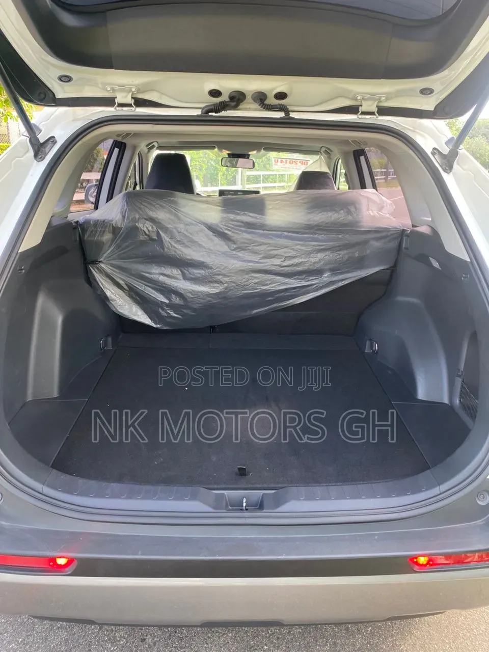Toyota RAV4 2021 White
