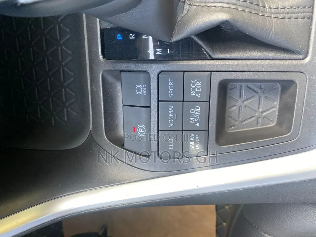 Toyota RAV4 2021 White