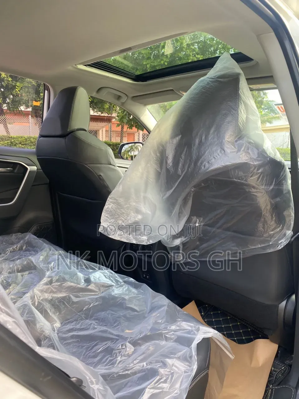 Toyota RAV4 2021 White