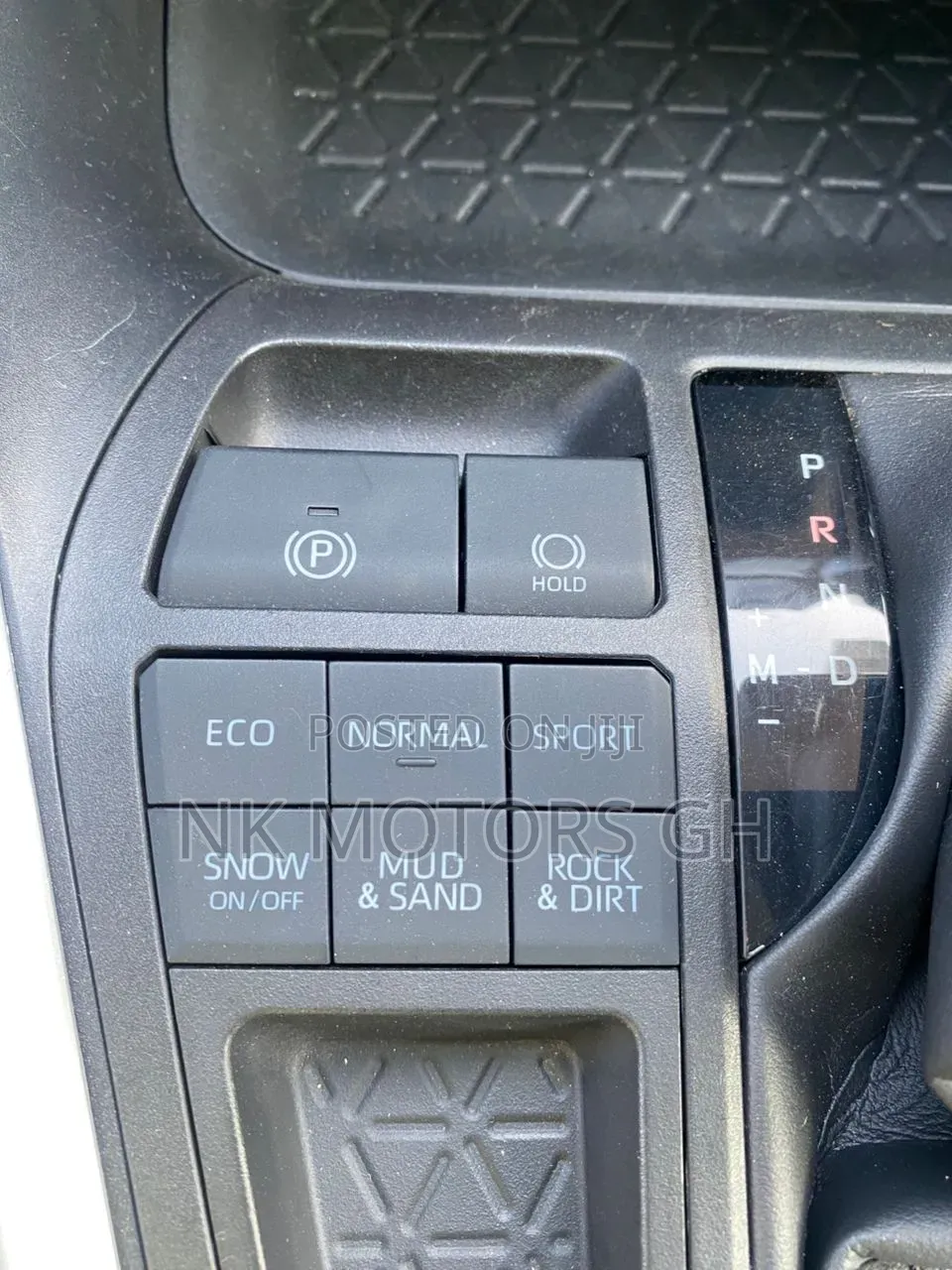 Toyota RAV4 2021 White
