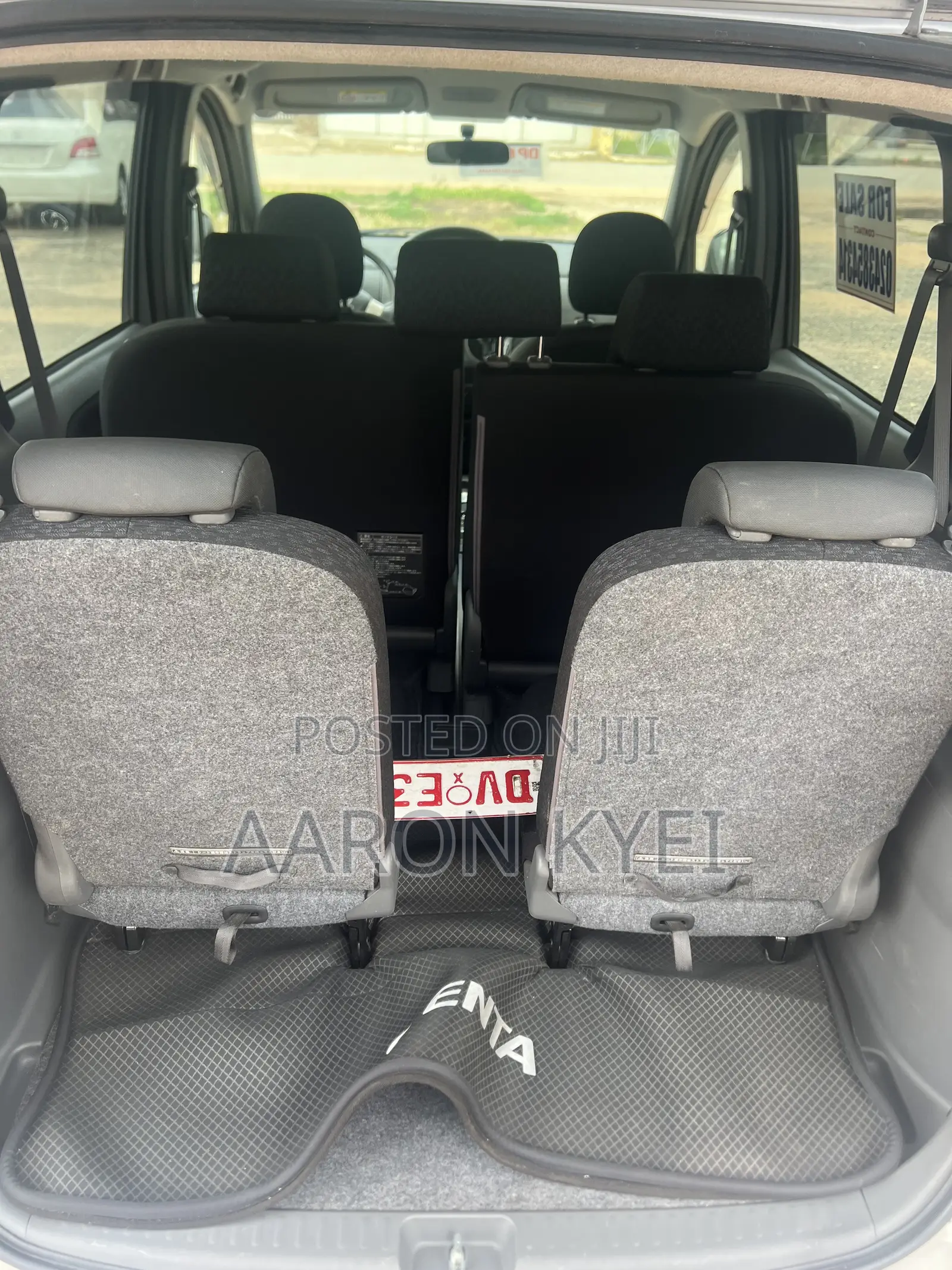 Toyota Sienta 1.5 FWD 2014 Silver