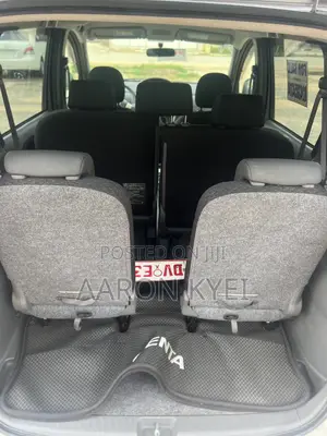 Toyota Sienta 1.5 FWD 2014 Silver