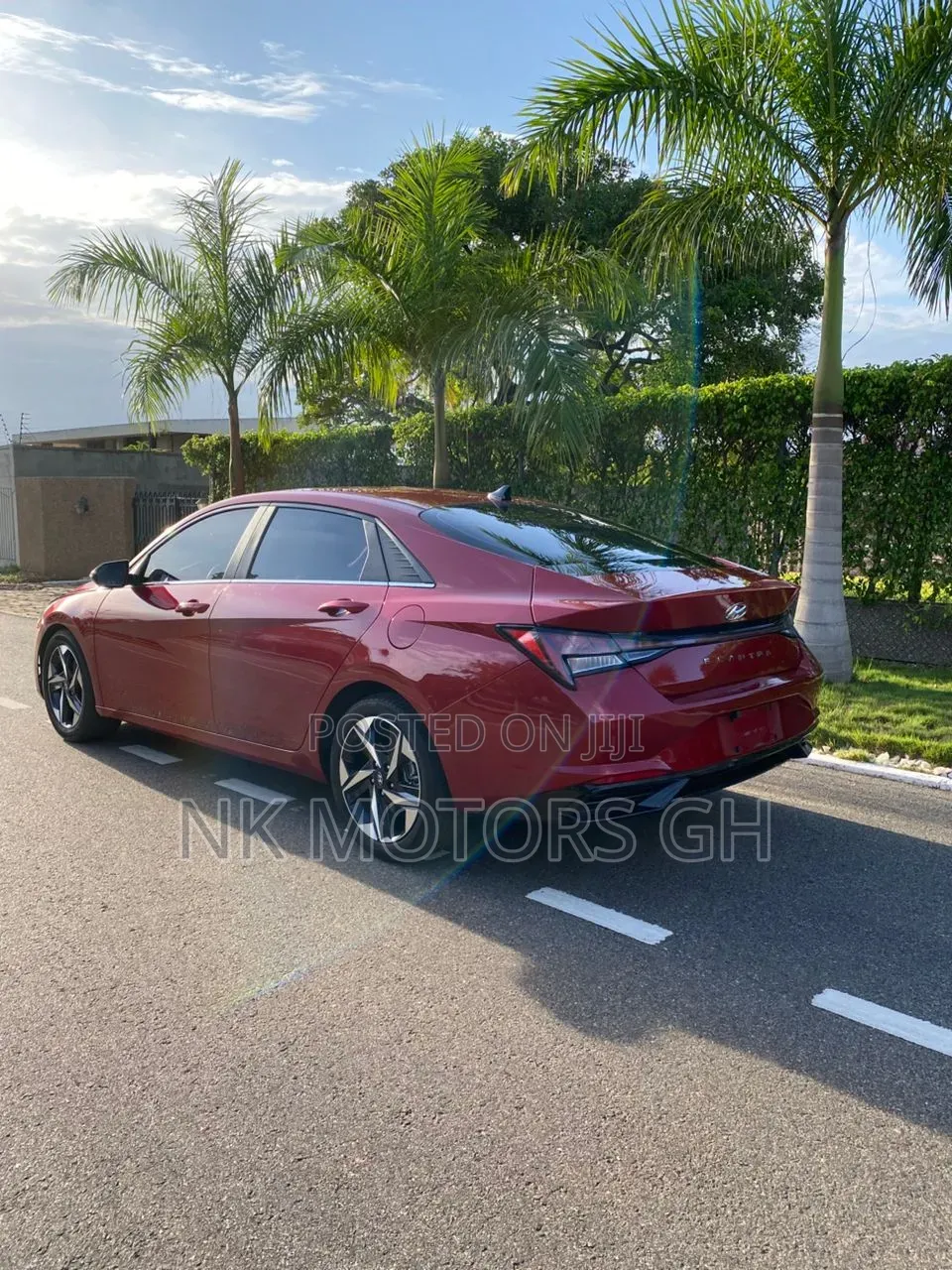 Hyundai Elantra 2022 Red