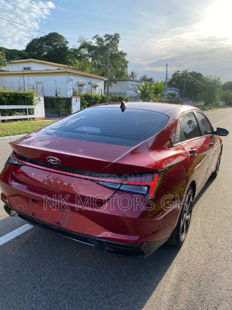 Hyundai Elantra 2022 Red