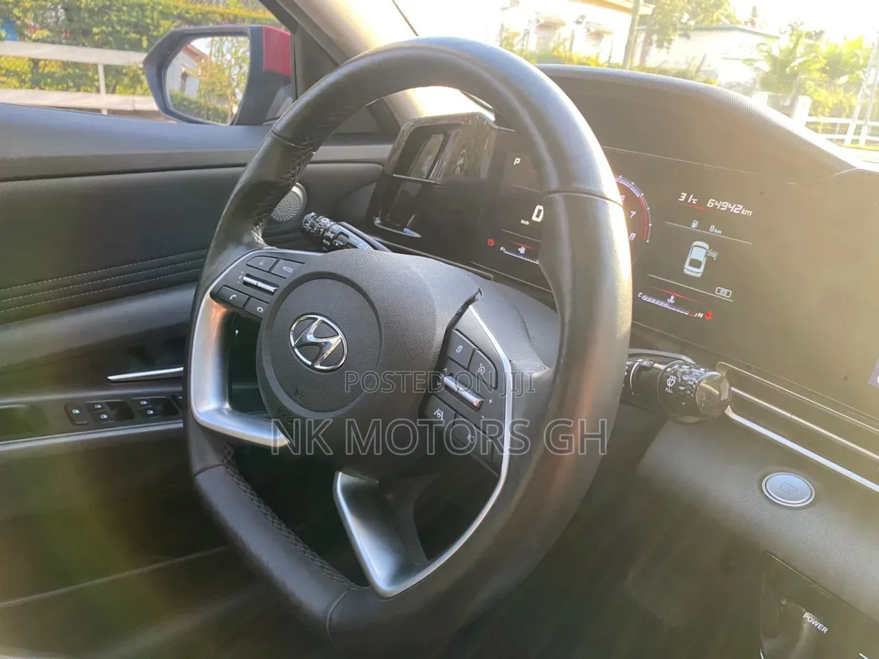 Hyundai Elantra 2022 Red