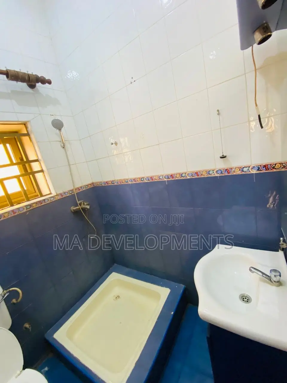 7bdrm House in Madev Realty, Achimota for rent