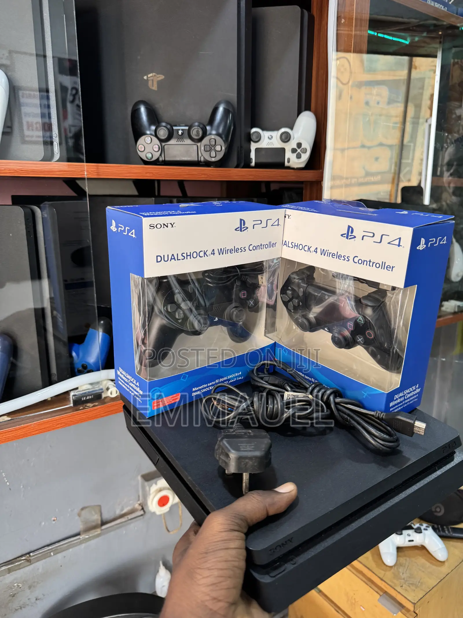 Play Station 4