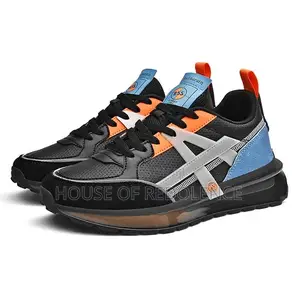 A55 Street Cool / Paul Aura Runner Sneakers
