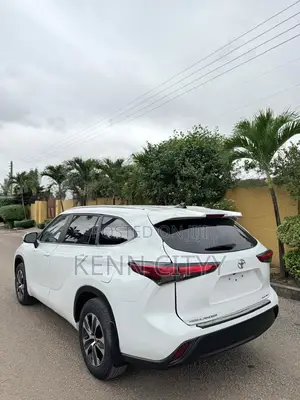 Toyota Highlander 2023 White