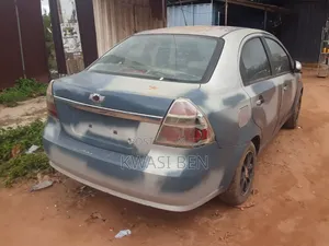 Chevrolet Aveo 2005 Gray