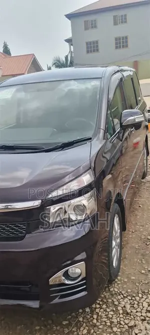 Toyota Voxy 2014 Beige