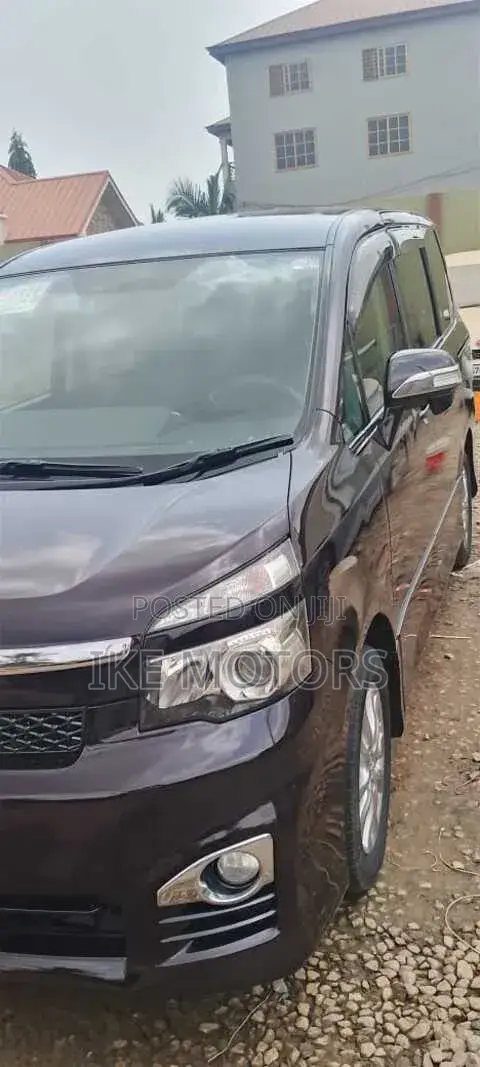 Toyota Voxy 2014 Beige