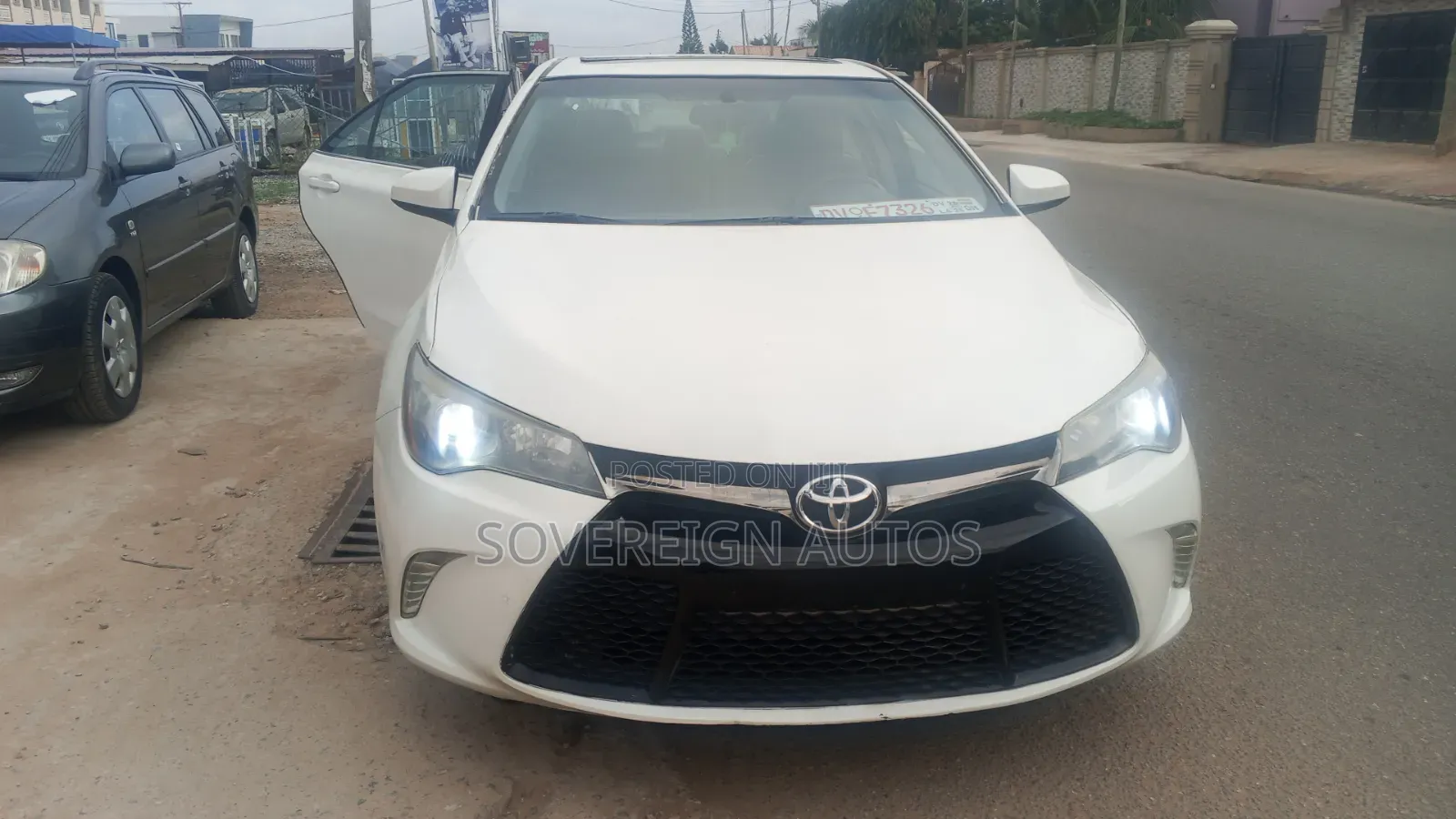 Toyota Camry 2016 White