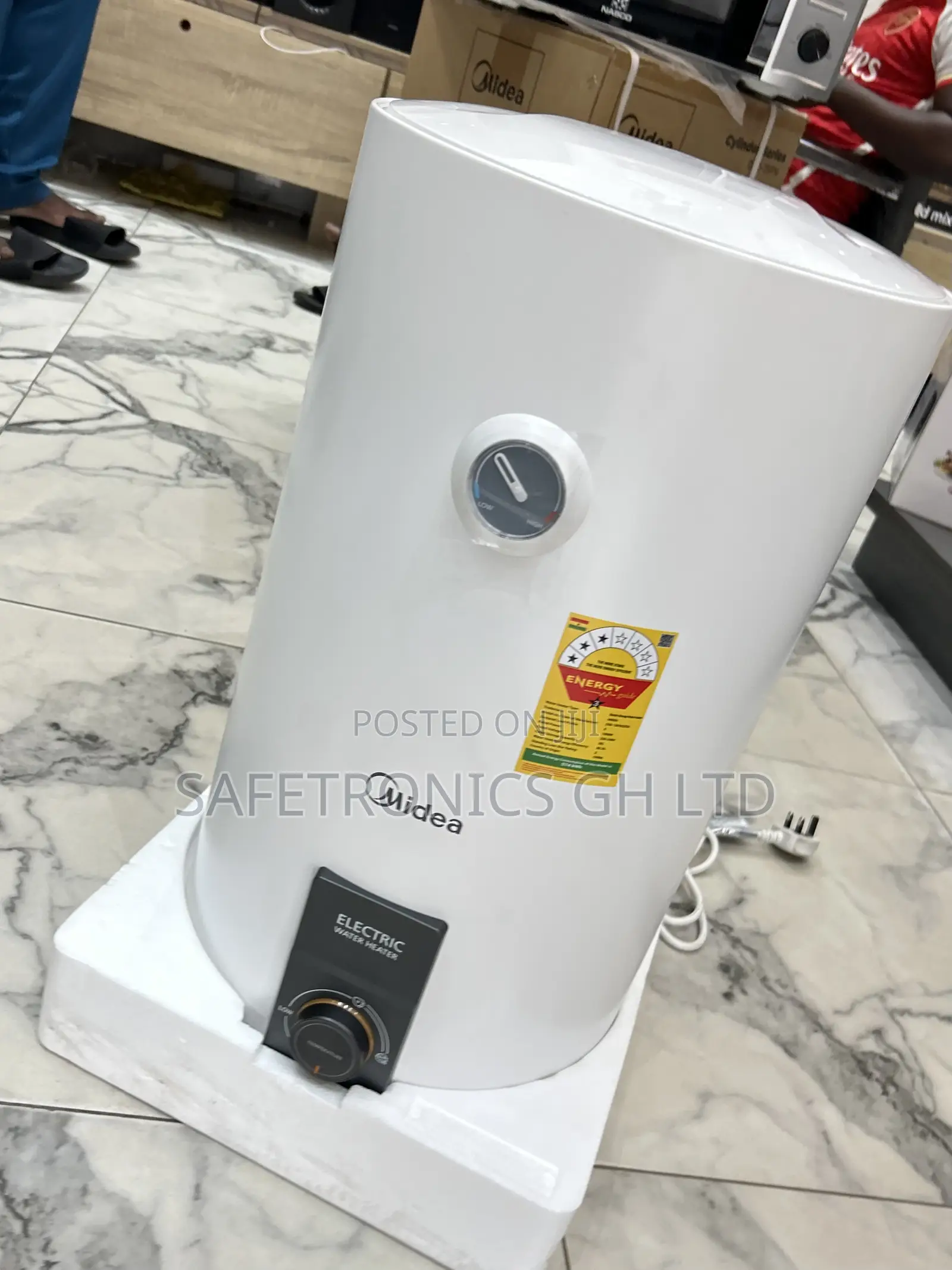 Genuine Sleek Midea 15 L Storage Water Heater White