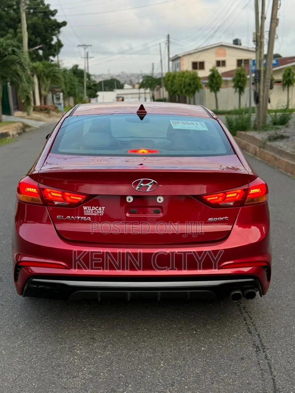 Hyundai Elantra 2018 Red