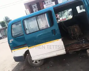 Toyota HiAce 1999 Green