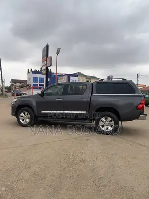 Toyota Hilux 2020 Black