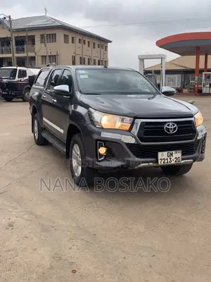 Toyota Hilux 2020 Black
