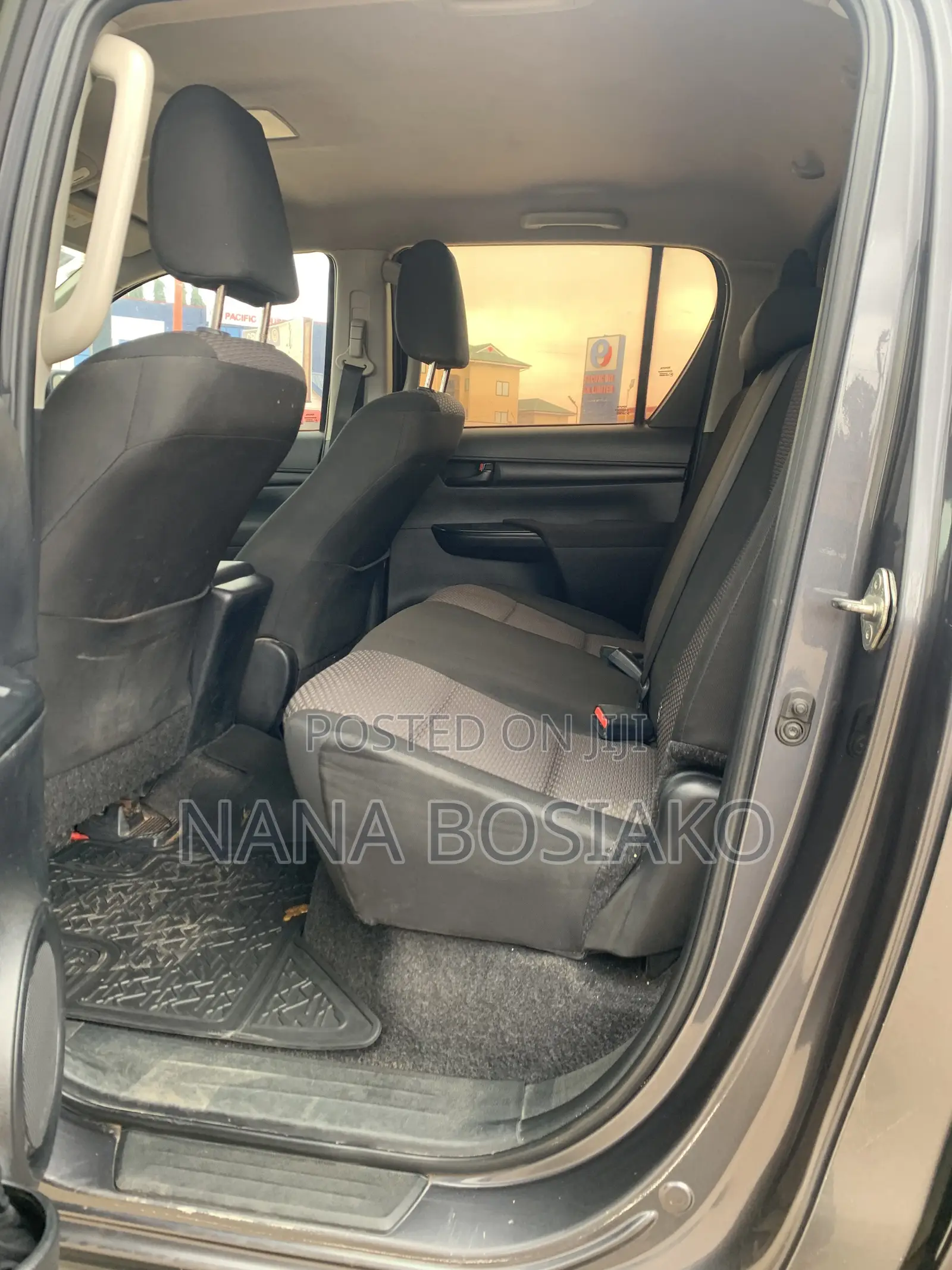 Toyota Hilux 2020 Black