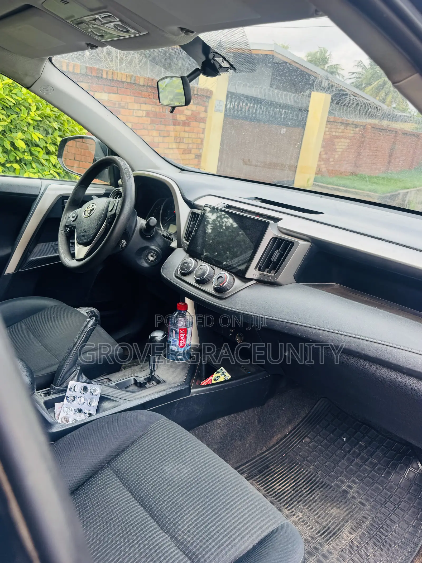 Toyota RAV4 LE 4dr SUV (2.5L 4cyl 6A) 2015 Gray