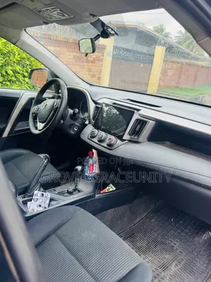 Toyota RAV4 LE 4dr SUV (2.5L 4cyl 6A) 2015 Gray