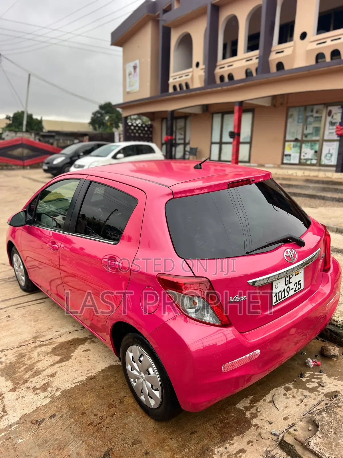 Toyota Vitz 2013 Pink
