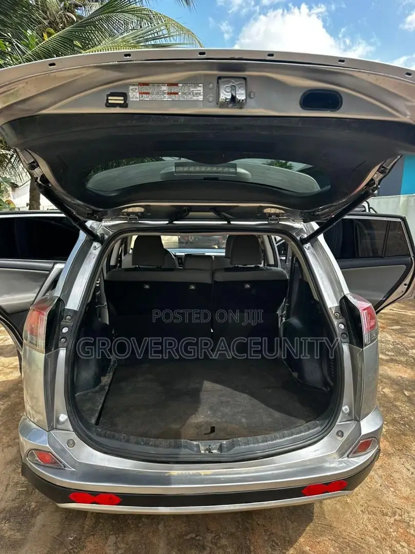 Toyota RAV4 2016 Silver