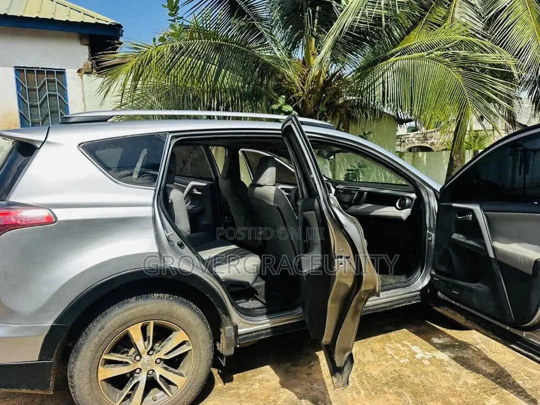 Toyota RAV4 2016 Silver