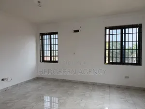 3bdrm Apartment in Adenta, Barrier for rent