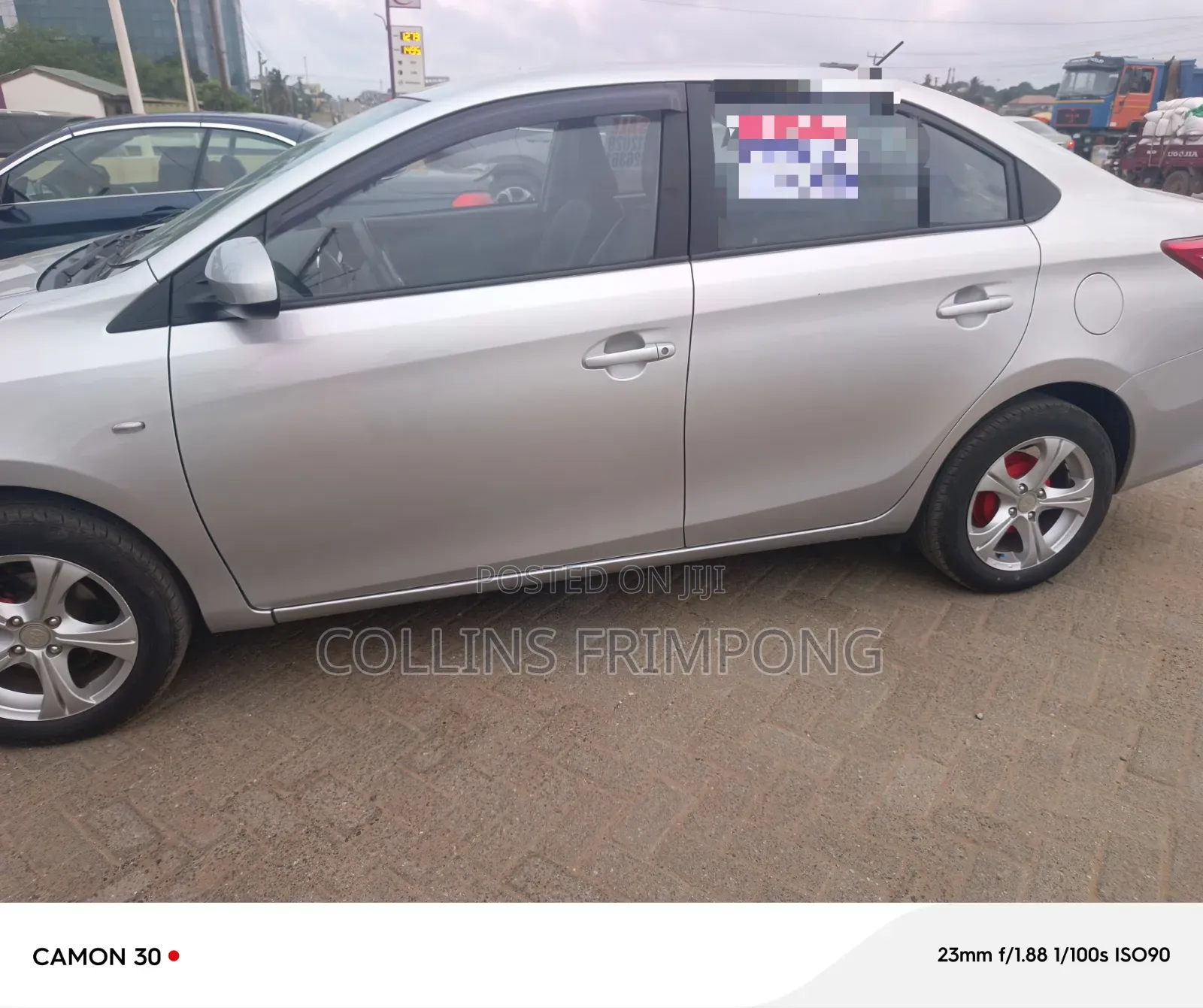 Toyota Yaris 2017 Silver