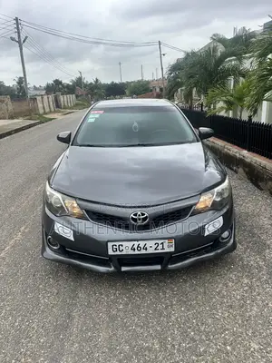 Toyota Camry SE 4dr Sedan (2.5L 4cyl 6A) 2014 Gray