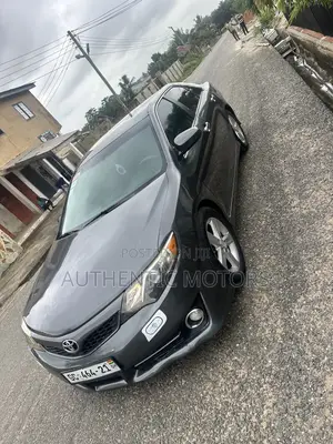 Toyota Camry SE 4dr Sedan (2.5L 4cyl 6A) 2014 Gray