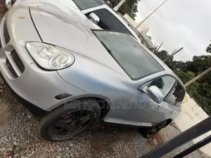 Porsche Cayenne 2010 Silver