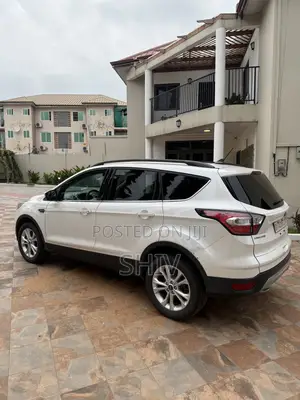 Ford Escape SE 4x4 2018 Pearl