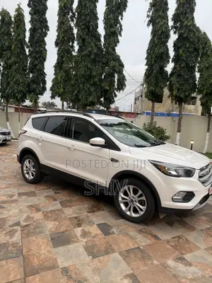 Ford Escape SE 4x4 2018 Pearl