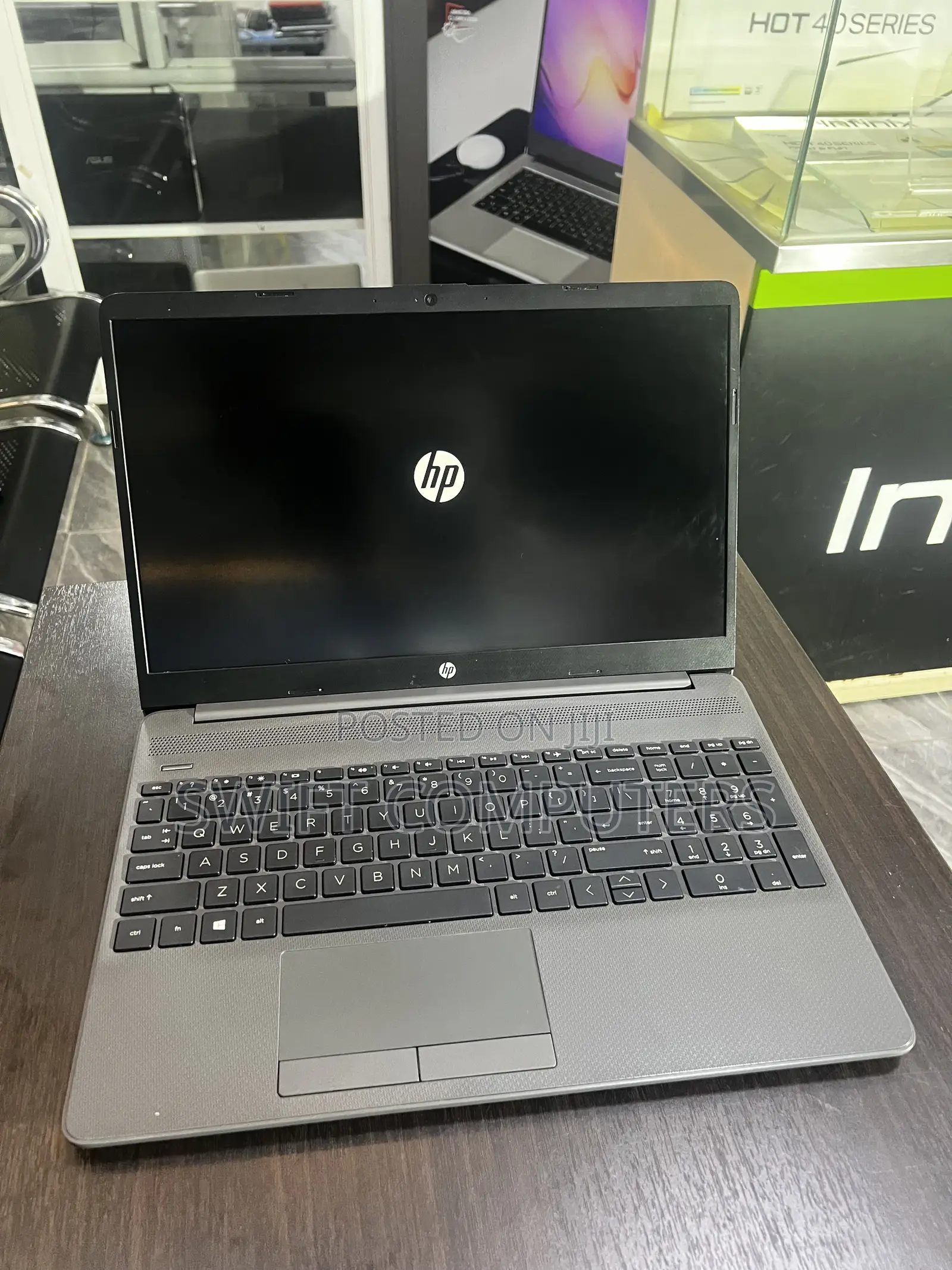 Laptop HP 255 G8 8GB AMD Ryzen 5 SSD 256GB