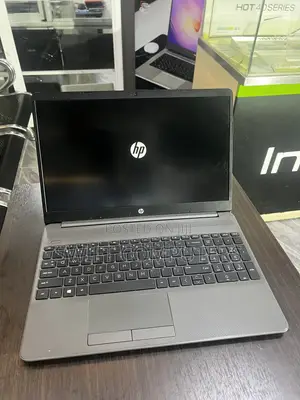Laptop HP 255 G8 8GB AMD Ryzen 5 SSD 256GB