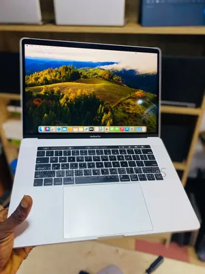 Laptop Apple MacBook Pro 2018 32GB Intel Core i9 SSD 1T