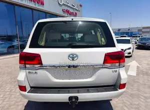 Toyota Land Cruiser Prado 2016 White